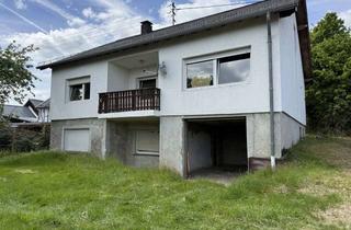Haus kaufen in 56729 Ditscheid, Erwecken Sie dieses sanierungsbedürftige Einfamilienwohnhaus in der Gemarkung Ditscheid aus seinem D