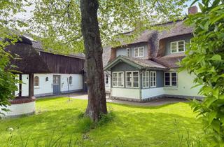 Haus kaufen in 25821 Struckum, Einzigartiges Reetdachhaus mit idyllischem Bauerngarten in Nordseenähe
