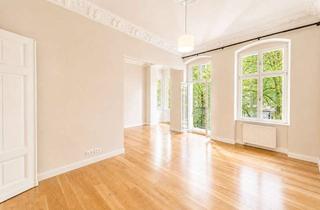 Wohnung kaufen in 10119 Mitte, Altbaujuwel mit originalem Stuck und sonnigem Südbalkon am Weinbergspark