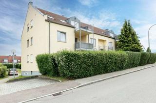 Wohnung kaufen in 89335 Ichenhausen, Einziehen oder clever investieren: Hübsche 3-Zimmer-Wohnung mit Loggia & TG