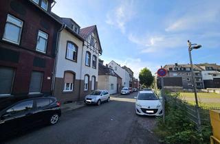 Wohnung kaufen in Gartenstrasse 36, 46145 Sterkrade-Mitte, Wohnung mit Balkon in einem 3-Parteien-Haus mit 6% Rendite