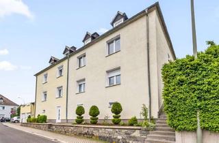 Haus kaufen in 57413 Finnentrop, Saniertes Zuhause mit Mieteinnahmen – Wohnen und Vermieten unter einem Dach
