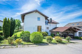 Haus kaufen in 94121 Salzweg, Geräumiges Zweifamilienhaus