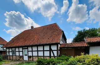 Einfamilienhaus kaufen in 31632 Husum, Husum - Historisches Fachwerkensemble zu verkaufen!