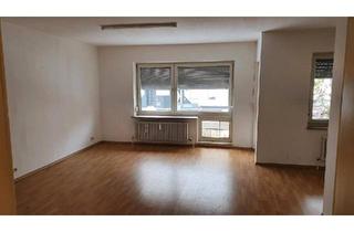 Wohnung kaufen in 78054 Villingen-Schwenningen, Villingen-Schwenningen - Schwenningen: 4 Zimmer Wohnung im EG, geräumig, ab sofort ??