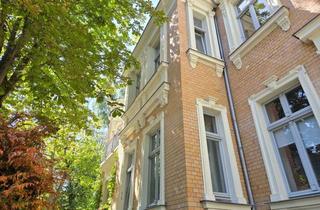Wohnung kaufen in 06114 Giebichenstein, Einziehen und wohlfühlen | DG-Wohnung mit Balkon | Einbauküche | Gäste-WC | Keller