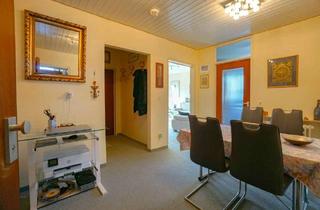 Wohnung kaufen in 90449 Röthenbach b Schweinau, Solide Kapitalanlage mit Südbalkon und Entwicklungspotenzial in Nürnberg-Neuröthenbach