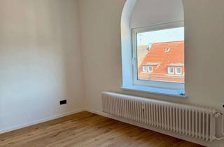 Wohnung kaufen in Hamburger Chaussee 45, 24113 Hassee, Moderne, frisch sanierte Dachgeschosswohnung – ideal für Singles, Studierende oder Kapitalanleger
