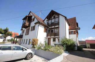 Wohnung kaufen in 72108 Rottenburg, Dachgeschosswohnung mit 2 Balkonen und PKW-Stellplatz