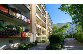 Wohnung mieten in Saturnstraße 49, 04205 Grünau-Nord, ZWeiraumwohnung mit Balkon und Badewanne in Grünau, WK 7