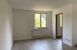 Wohnung mieten in Zeißstraße 83A, 09131 Hilbersdorf, EBK inkl (Bilder in Kürze) ! frei ab SOFORT ! 2. OG / Wanne !