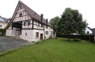 Wohnung mieten in Burgstr., 79400 Kandern, Geräumiges Wohnhaus mit Carportplatz & Garten