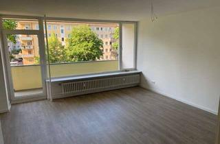 Wohnung mieten in Schönweißstr. 16 B, 90461 Hummelstein, Teilsaniert - Schöne, helle 2 Zimmer Wohnung mit Balkon