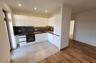 Wohnung mieten in Neustädter Straße 30, 04315 Neustadt-Neuschönefeld, // Ab 01.09.2025 - Einbauküche mit WM - Parkett - Balkon //