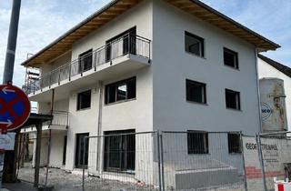 Wohnung mieten in Jahnstraße 14, 83022 Innenstadt, Hochwertige 4-Zimmer-Wohnung mit großer Einbauküche und sonnigem Südbalkon