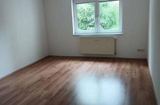 Wohnung mieten in Schillerstr. 17, 08233 Treuen, Treuen: 3 Zimmer, ebenerdig, großzügig, wohnlich