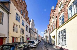 Haus kaufen in 23552 Innenstadt, Liebevoll sanierte, denkmalgeschützte DHH: Ein Juwel auf der historischen Lübecker Altstadtinsel!