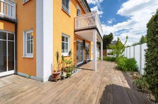 Einfamilienhaus kaufen in 82256 Fürstenfeldbruck, Lichtfülle und Größzügigkeit: Stilvolles Einfamilienhaus in naturnaher, ruhiger Umgebung