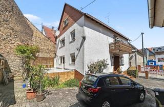 Einfamilienhaus kaufen in 65719 Hofheim am Taunus, Großzügiges Einfamilienhaus mit Terrasse, Balkon und vielseitig nutzbaren Räumen in Hofheim