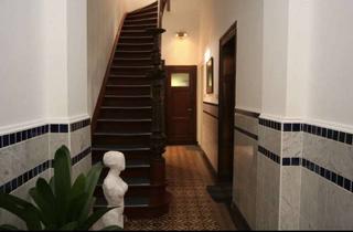 Mehrfamilienhaus kaufen in 47798 Stadtmitte, Repräsentatives Jugendstil-Mehrfamilienhaus mit Entwicklungspotenzial und modernisierter Gebäudesubs