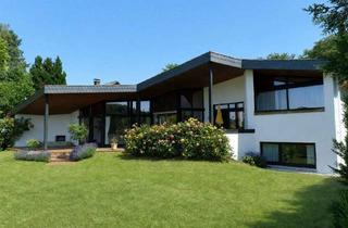 Villa kaufen in 65529 Waldems, Traumblick inklusive: Besondere Architektenvilla