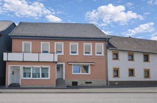 Mehrfamilienhaus kaufen in 55765 Birkenfeld, Familienfreundliches Mehrfamilienhaus mit großem Entwicklungspotenzial in Birkenfeld
