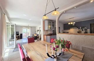 Haus kaufen in 61250 Usingen, Zentral und ruhig gelegen: Mediterranes EFH mit EBK, Kamin, Solar, Fbhzg., Garage und Stellplatz