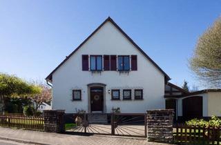 Einfamilienhaus kaufen in 66386 St. Ingbert, Freistehendes Einfamilienhaus mit parkähnlichem Garten in St. Ingbert!