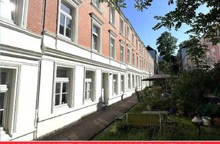 Wohnung kaufen in Falkenried, 20251 Hoheluft-Ost, Rarität am Falkenried! Attraktive, ruhige 2.Zi.-Altbau-ETW im Herzen von Hoheluft-Ost!