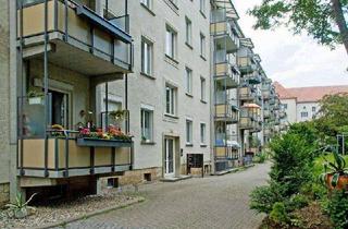 Wohnung mieten in Liebigstr. 19 a, 01187 Südvorstadt-West, Schöne 3-RWE mit Balkon in zentrumsnaher Lage!
