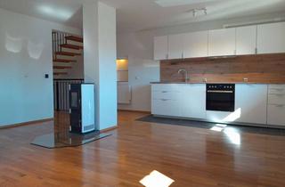 Wohnung mieten in 85567 Grafing, Hell und zentral! Frisch renovierte 3-Zimmer-Maisonette-Wohnung in Grafing bei München
