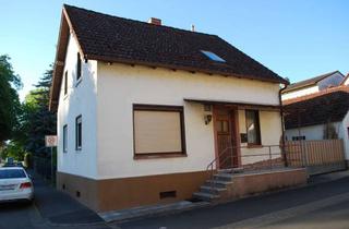 Einfamilienhaus kaufen in Landstr. 28, 63939 Wörth, Freistehendes Einfamilienhaus in schöner Lage in Wörth am Main
