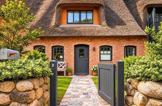 Haus kaufen in 25938 Oevenum, Exklusives Mittelhaus (Fewo) unter Reet *Kaminofen * Wärmekabine * Garten *