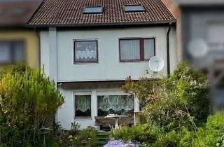 Anlageobjekt in 95233 Helmbrechts, Attraktive Kapitalanlage! Reihenmittelhaus - sehr gute mögliche Rendite