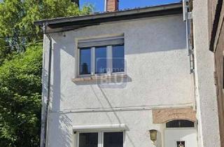 Einfamilienhaus kaufen in 76356 Weingarten, Charmantes Hinterhaus in zentralster Lage mit Erweiterungspotential