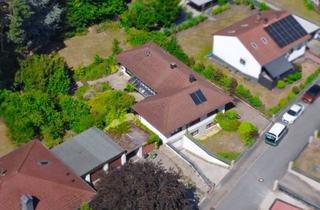 Einfamilienhaus kaufen in Waldstraße 19, 91341 Röttenbach, Großzügiges Familiendomizil mit 1.735 m² Traumgrundstück und privatem Naturgarten