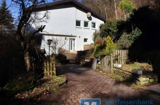 Einfamilienhaus kaufen in 75385 Bad Teinach-Zavelstein, Ihr Traum vom Eigenheim. Großes Zweifamilienhaus in toller Halbhöhenlage von Bad Teinach.