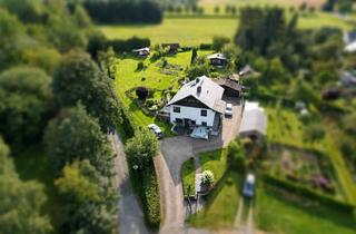 Einfamilienhaus kaufen in 07356 Bad Lobenstein, Traumhaftes Wohnen mit Weitblick – Einfamilienhaus mit Einliegerwohnung und Ferienhütte in Bad Lobenstein