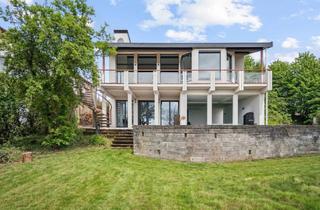Haus kaufen in 66802 Überherrn, Design trifft Weitblick – Architekturjuwel mit Pool und Panorama!