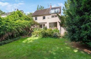 Villa kaufen in 40474 Düsseldorf, – Understatement Pur –