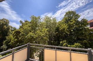 Wohnung kaufen in Prenzlauer Berg, 10407 Berlin, Berlin - GRÜNBLICK & BALKON | 2-ZIMMER-WOHNUNG AM PARK | PRENZLAUER BERG