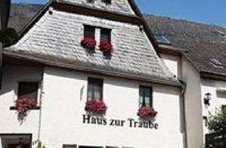 Haus kaufen in 56818 Klotten, Klotten - Schönes Haus mit 3 Ferienwohnungen PROVISIONSFREI zu verkaufen