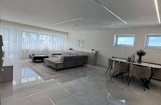 Wohnung kaufen in 41812 Erkelenz, Modernisierte 4-Zimmer-Wohnung | 121,5 m² | Garage | 2 Balkone | Küche mit Insel | Keller | Top Lage
