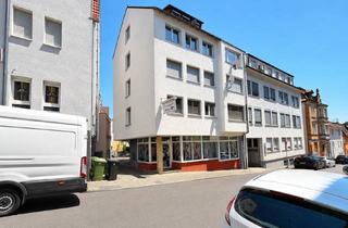 Wohnung kaufen in 70435 Zuffenhausen, Vermietete 4 Zimmer Dachgeschosswohnung in gefragter Lage von Stuttgart - Zuffenhausen