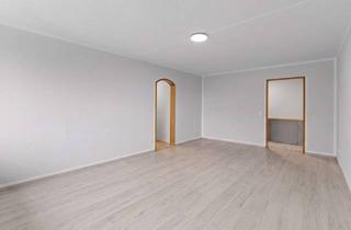 Wohnung kaufen in 79183 Waldkirch, Lichtdurchflutete Wohnung mit Panoramablick