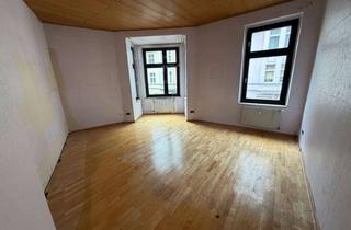 Wohnung kaufen in 45888 Bulmke-Hüllen, Eigene Wohnideen verwirklichen in einer charmanten Altbauwohnung mit Stellplatz in zentraler Lage!