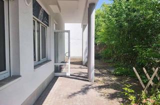 Wohnung mieten in Buchfinkenweg 2-4, 04159 Wahren, **Großzügige Fläche mit Garten, Ankleideraum, Speisekammer und Wohlfühlbad in idyllischer Wohnlage**