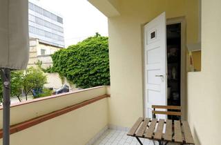 Wohnung mieten in Boschetsriederstraße, 81379 München, Gut geschnittene, 2,5 Raum Altbauwohnung mit Loggia und gr. Wohnküche!