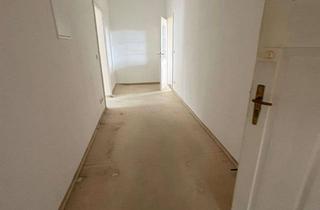Wohnung mieten in Am Brummochsenloch 15, 01612 Nünchritz, Viel Platz in Nünchritz: 6-Zimmer-Wohnung mit Potenzial