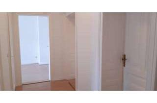Wohnung mieten in 60594 Sachsenhausen, Helle, klassische Altbauwohnung mit neu installierter Einbauküche und Balkon. Nahe Mainuferpromenade